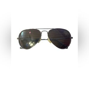 Stylish Black Aviator Glasses RB3025